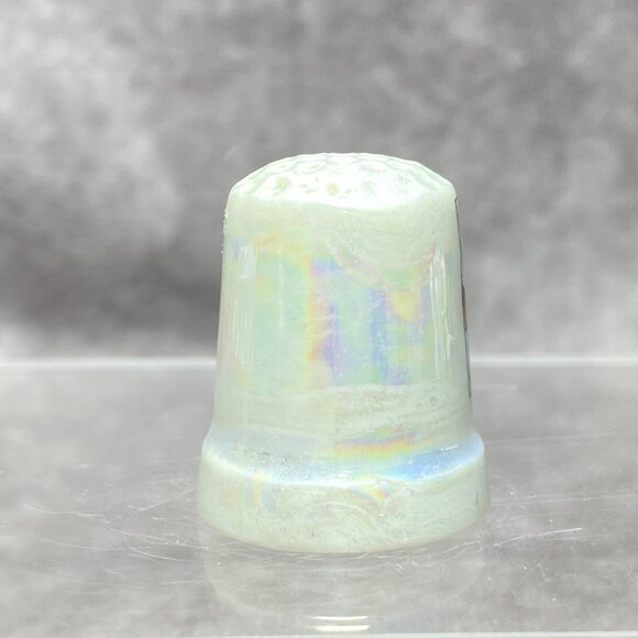 Golden Gate San Francisco Souvenir Ceramic Thimble With Iridescent Finish - Picture 6 of 10